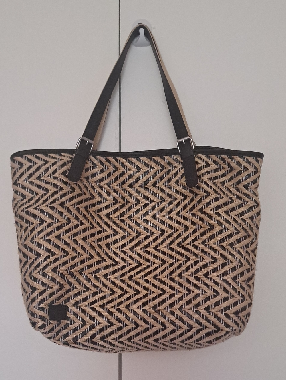 TOMS Woven Chevron Tote Beach Bag in Natural and Black